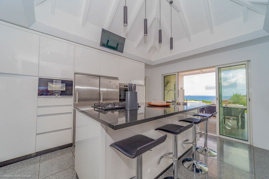 VILLA IVY KITCHEN & DINING AREA 2