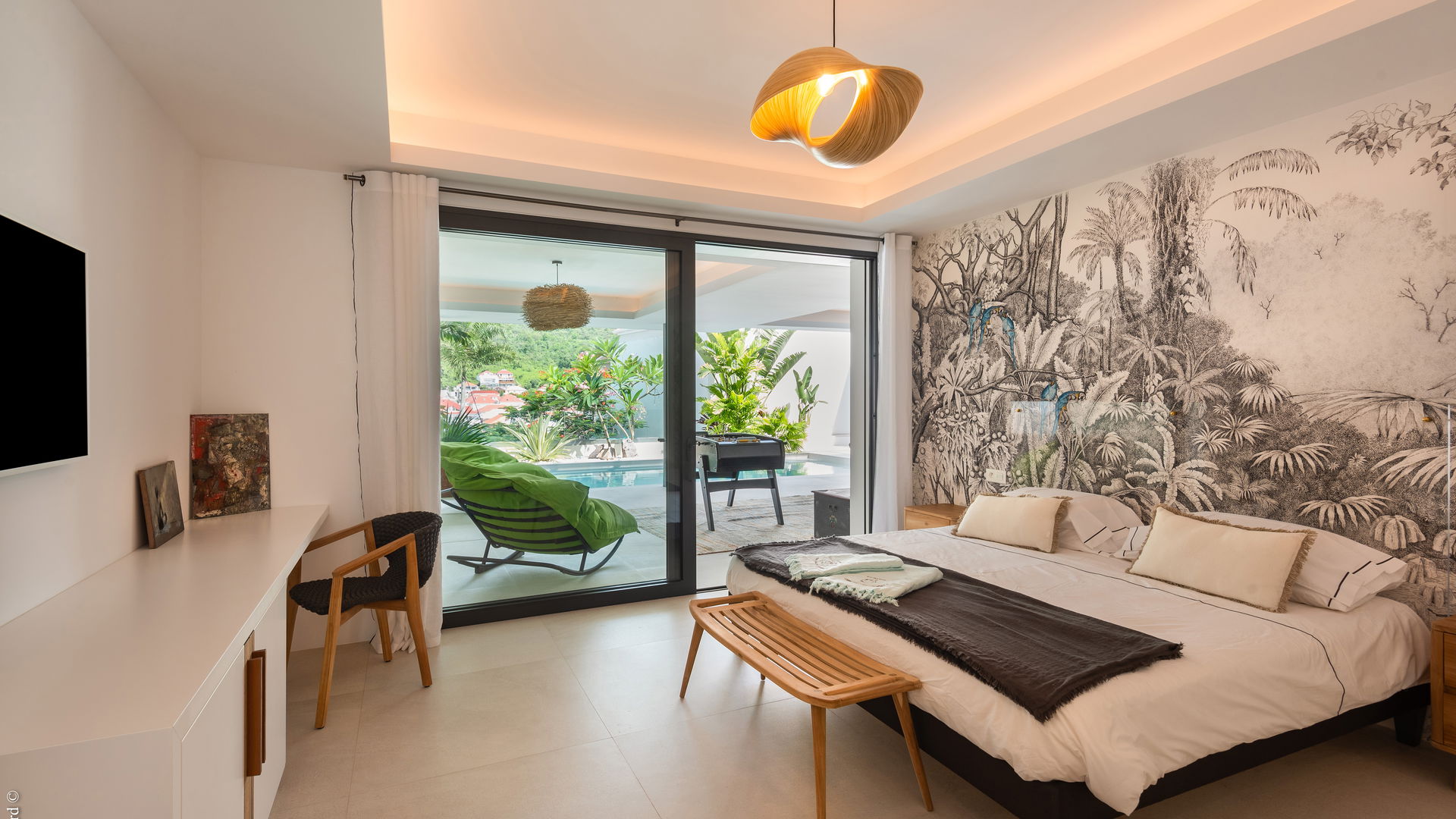 BEDROOM 1