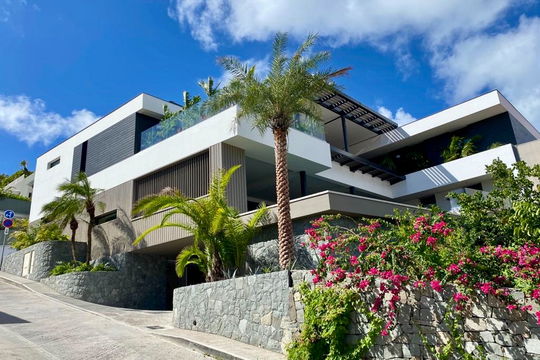 VILLA MARDIX HARBOUR OUTDOORS 1