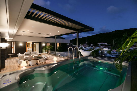 VILLA MARDIX LIGHT JACUZZI 7