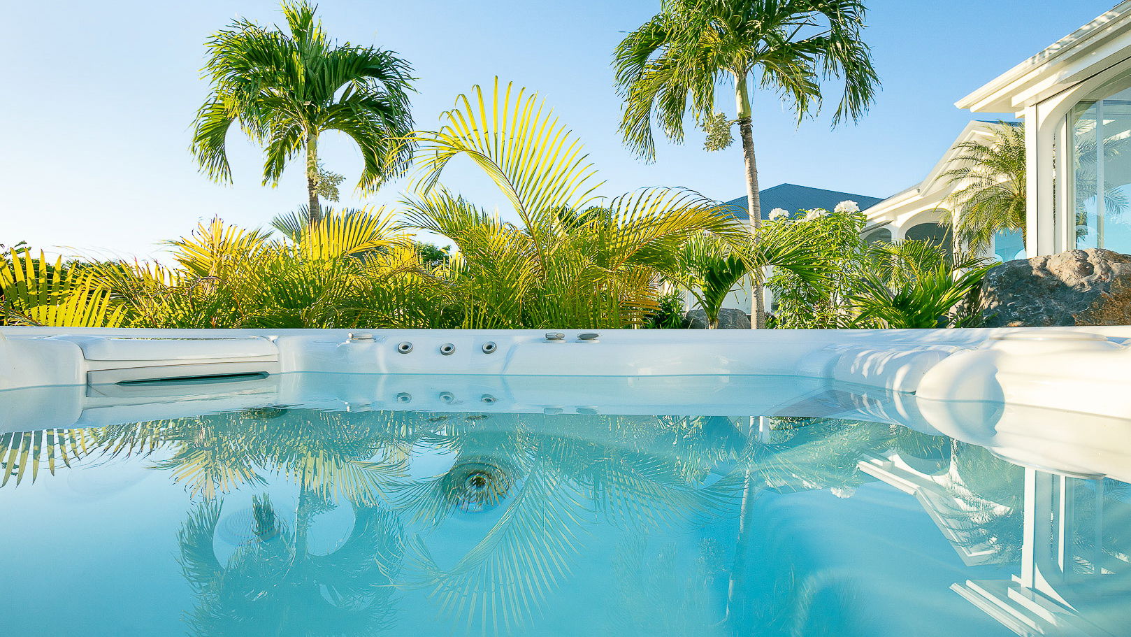 JACUZZI