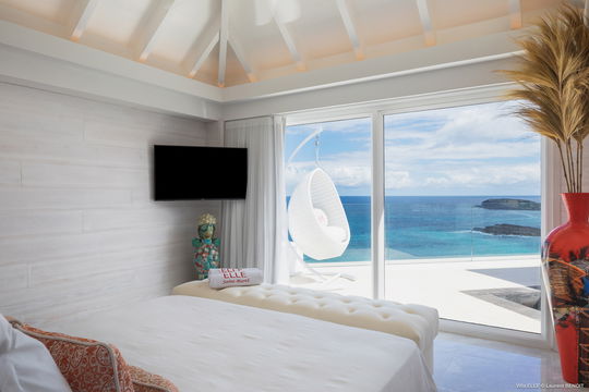 VILLA ELLE BEDROOM1 1