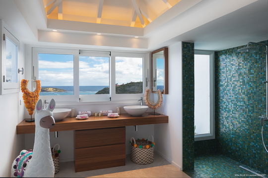 VILLA ELLE BEDROOM1 4