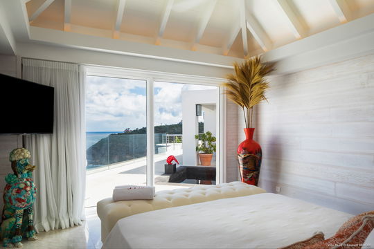 VILLA ELLE BEDROOM1 6