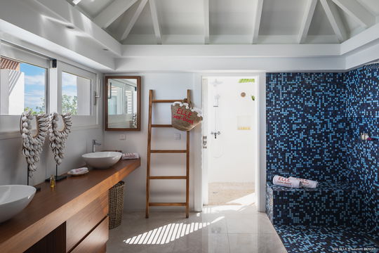 VILLA ELLE BEDROOM2 4