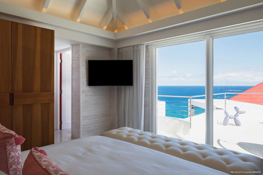 VILLA ELLE BEDROOM4 2