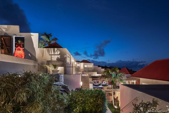 VILLA ELLE BY NIGHT 2