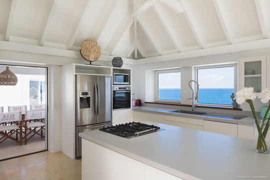 VILLA ELLE KITCHEN & DINING AREA 1