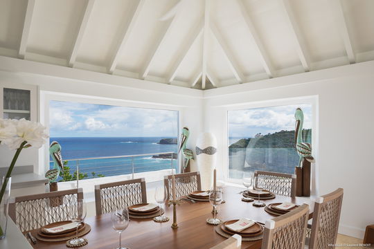 VILLA ELLE KITCHEN & DINING AREA 2