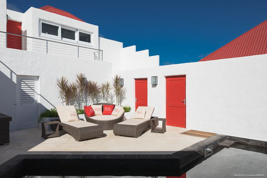 VILLA ELLE POOL & TERRACE 3
