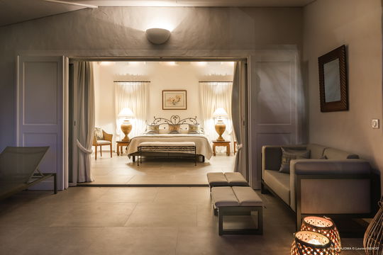 VILLA PAJOMA BEDROOM1 16