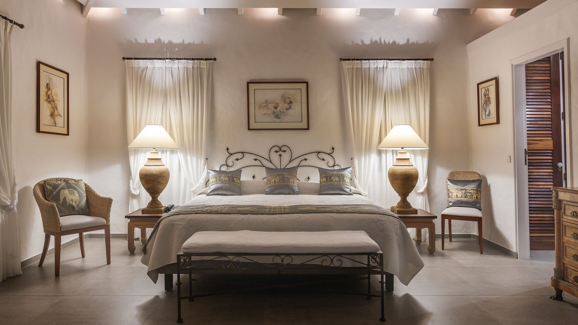 BEDROOM 1