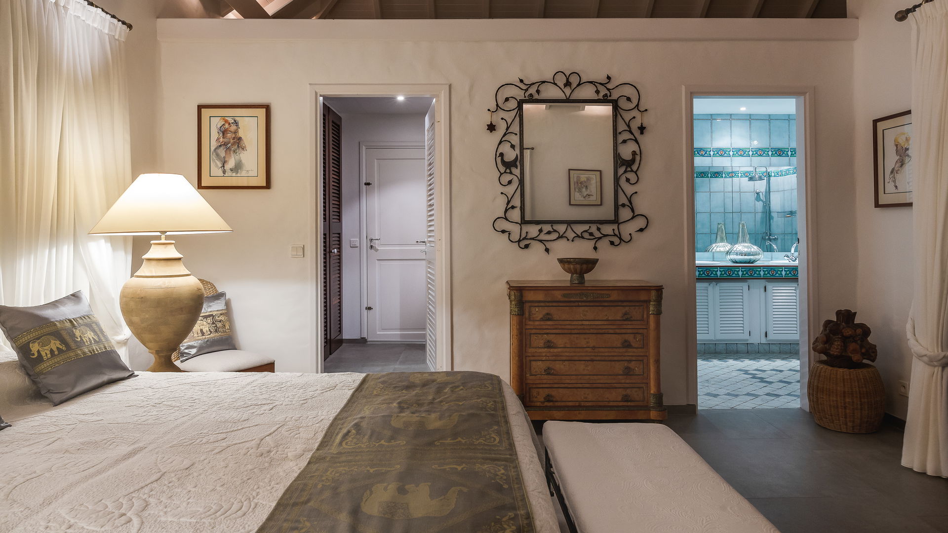 BEDROOM 1