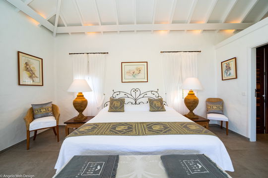 VILLA PAJOMA BEDROOM1 2