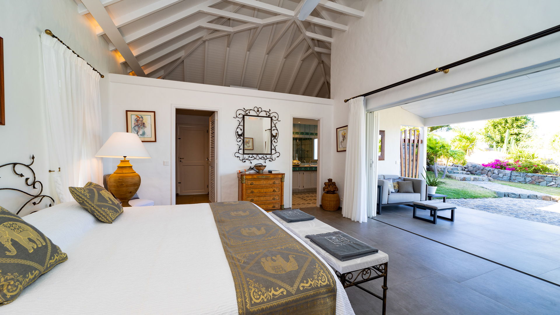 BEDROOM 1