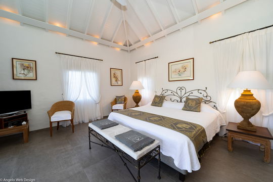 VILLA PAJOMA BEDROOM1 6