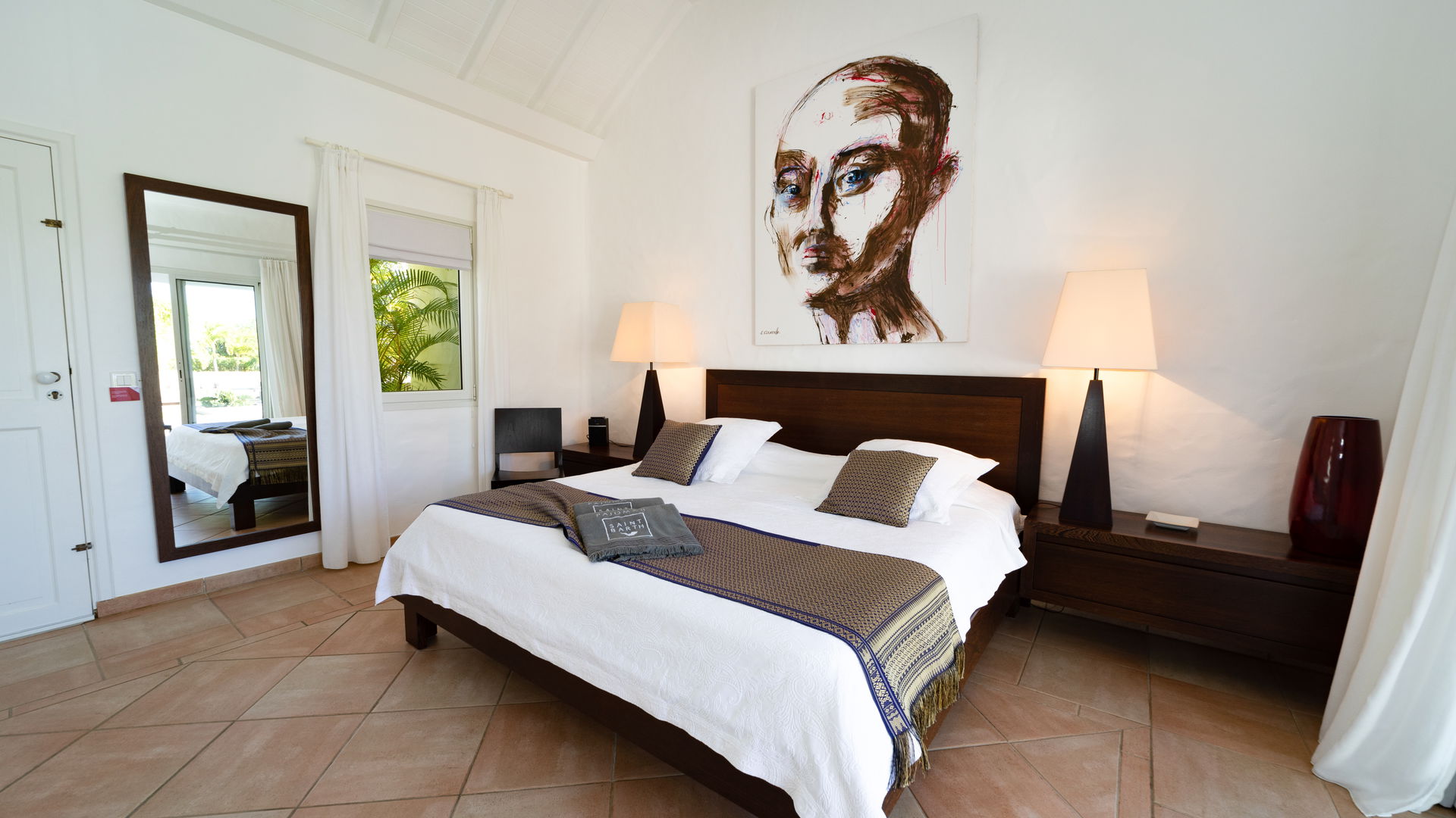 BEDROOM 2