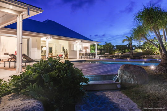 VILLA PAJOMA BY NIGHT 10