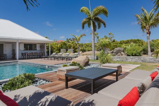 VILLA PAJOMA GARDEN LOUNGE AREA 3