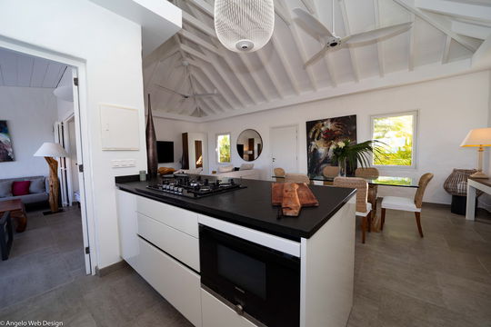 VILLA PAJOMA KITCHEN & DINING AREA 4