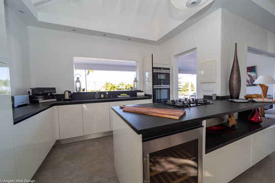 VILLA PAJOMA KITCHEN & DINING AREA 5