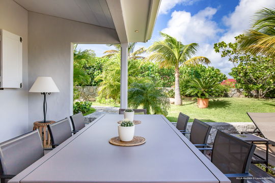 VILLA PAJOMA OUTDOOR DINING AREA 3