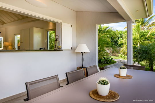 VILLA PAJOMA OUTDOOR DINING AREA 4