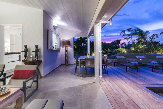 VILLA PAJOMA OUTDOOR DINING AREA 8