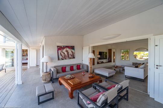 VILLA PAJOMA OUTDOOR LOUNGE AREA 1