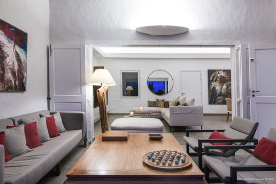 VILLA PAJOMA OUTDOOR LOUNGE AREA 10