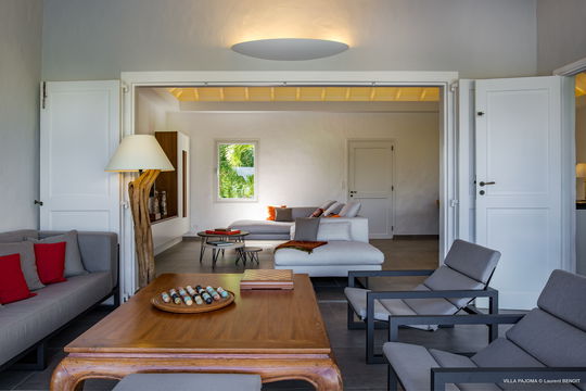 VILLA PAJOMA OUTDOOR LOUNGE AREA 3