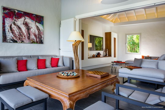 VILLA PAJOMA OUTDOOR LOUNGE AREA 4