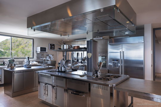 VILLA FELICITA KITCHEN & DINING AREA 4