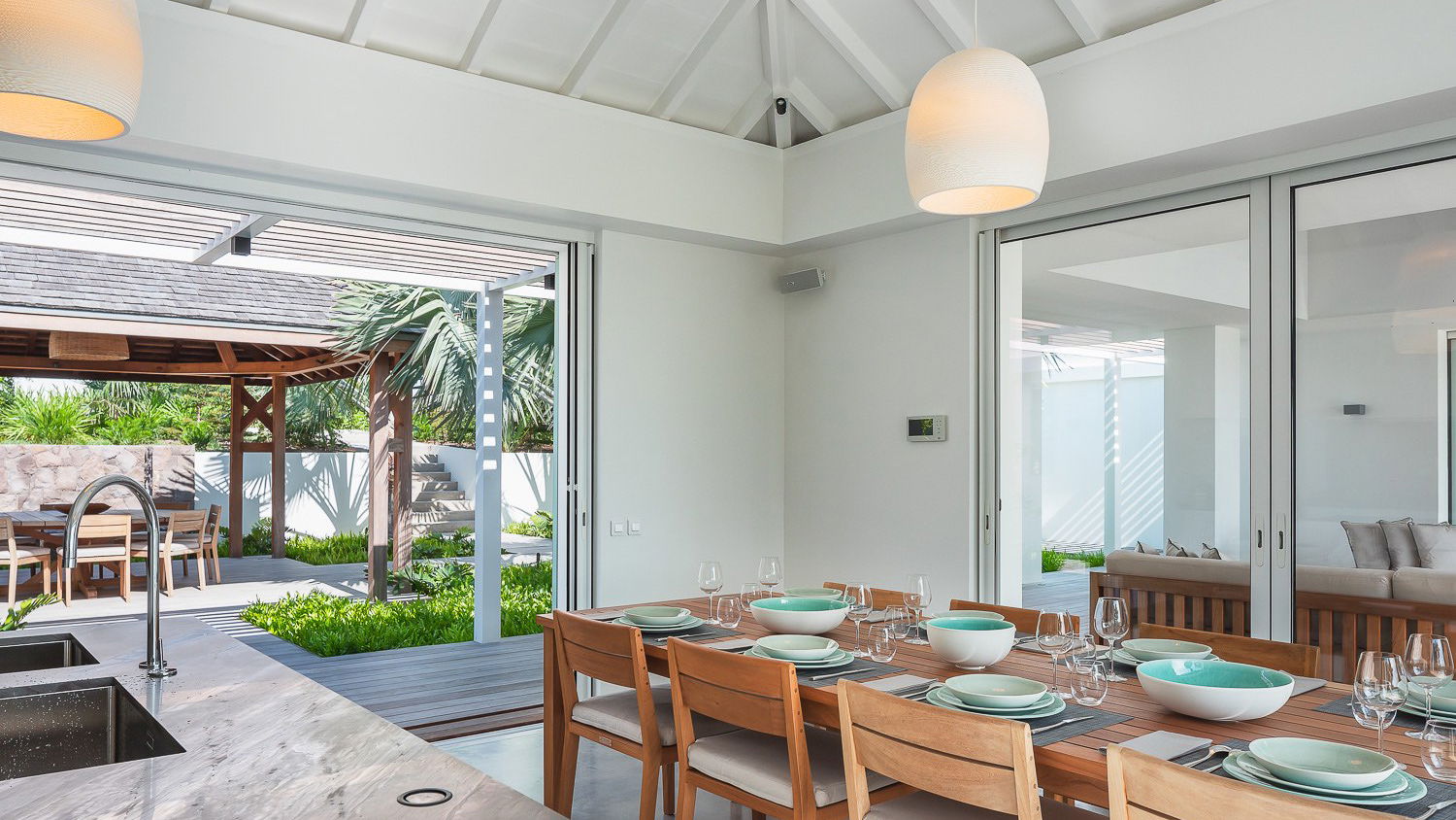 KITCHEN & DINING AREAS