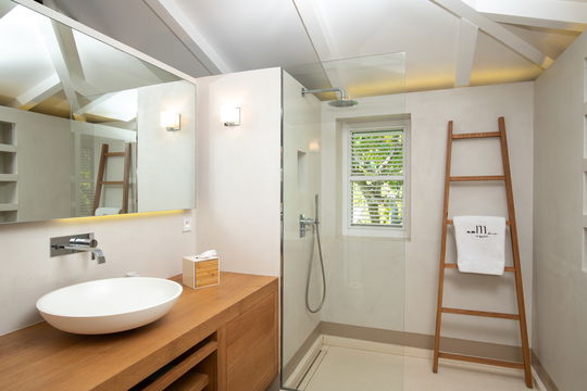 VILLA MANOIR DE LURIN BEDROOM1 10