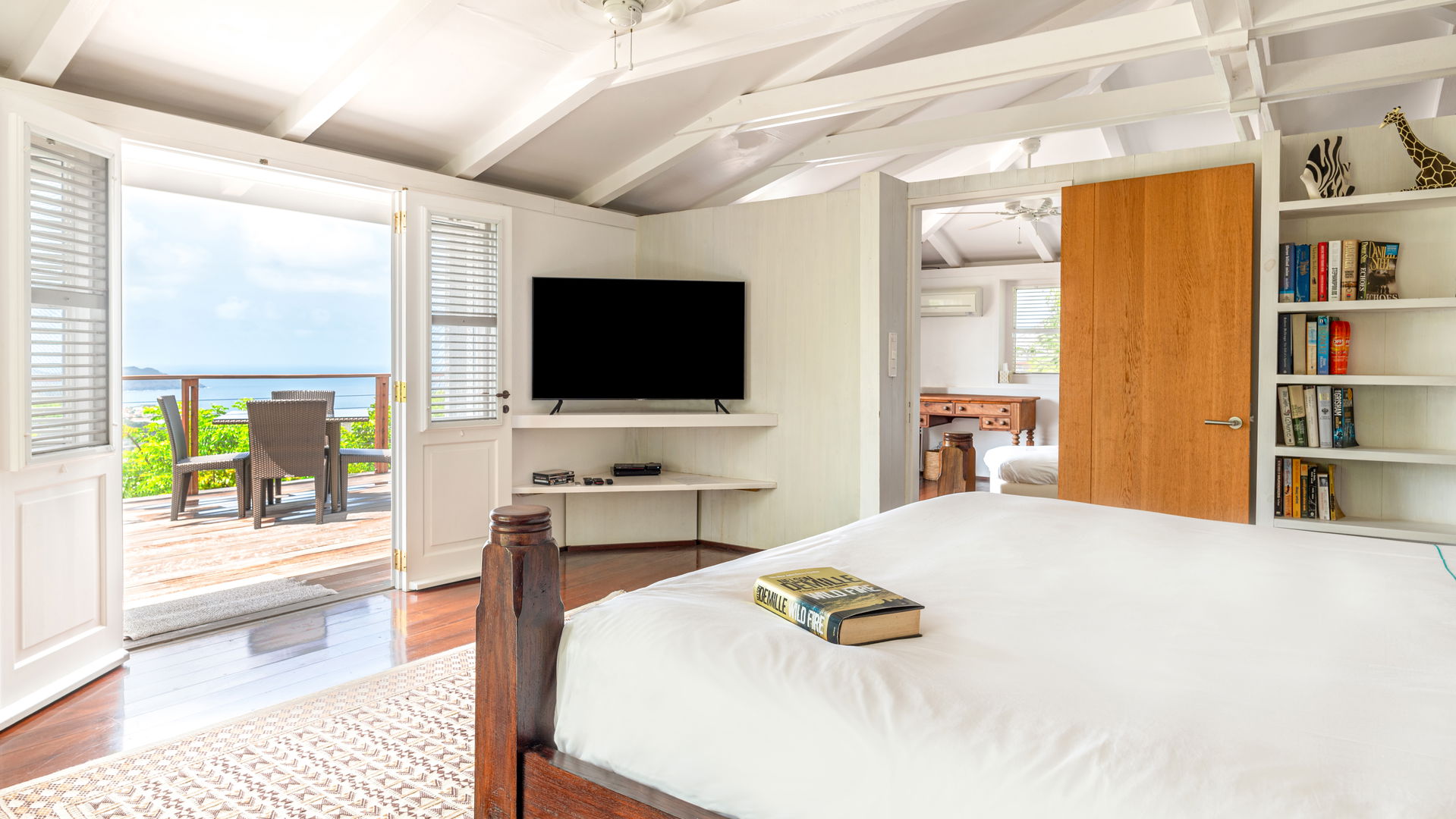 BEDROOM 1 - BUNGALOW ALEXIA