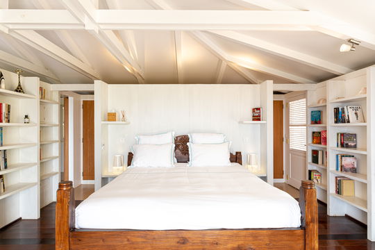 VILLA MANOIR DE LURIN BEDROOM1 5