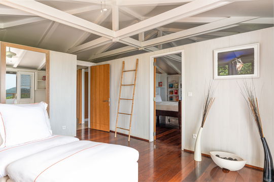 VILLA MANOIR DE LURIN BEDROOM1 7