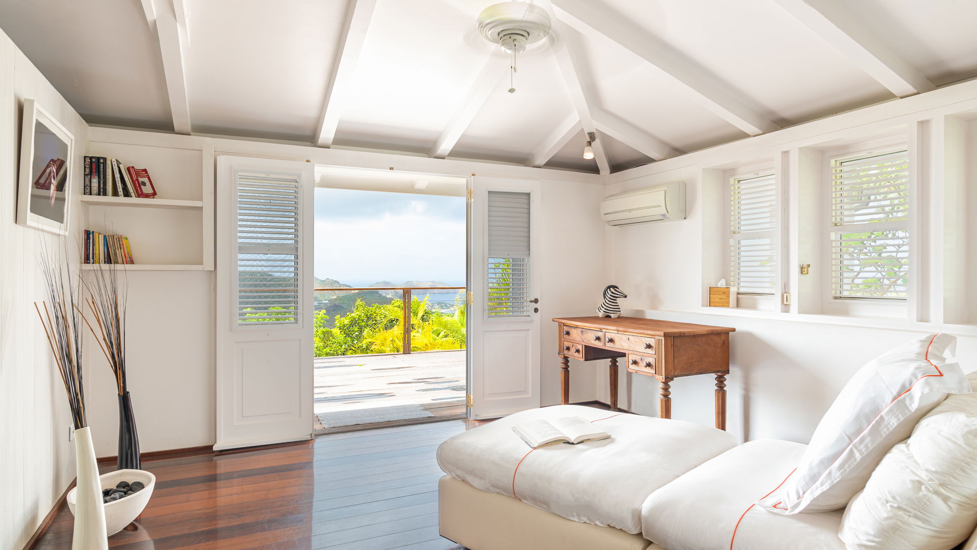 BEDROOM 1 - BUNGALOW ALEXIA
