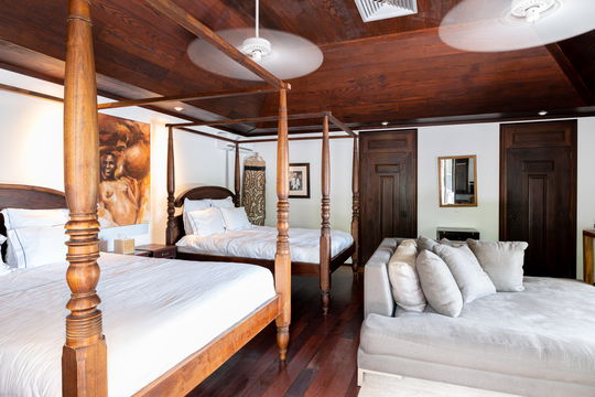 VILLA MANOIR DE LURIN BEDROOM3 2