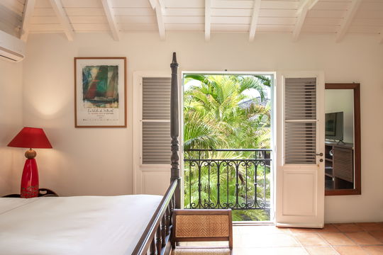 VILLA MANOIR DE LURIN BEDROOM4 2