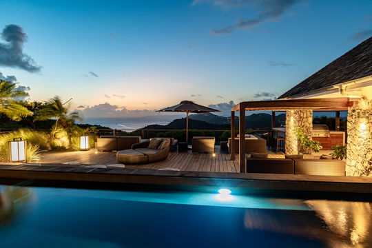 VILLA MANOIR DE LURIN BY NIGHT 5