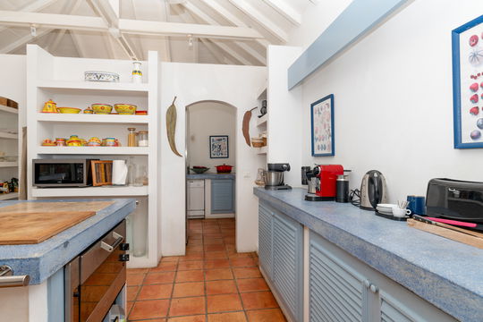 VILLA MANOIR DE LURIN KITCHEN & DINING AREA 2