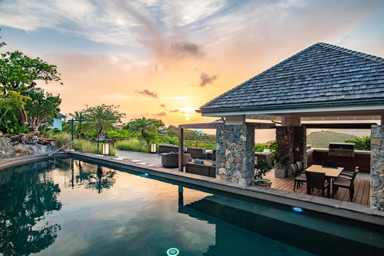 VILLA MANOIR DE LURIN POOL & TERRACE 10