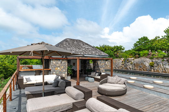 VILLA MANOIR DE LURIN POOL & TERRACE 6