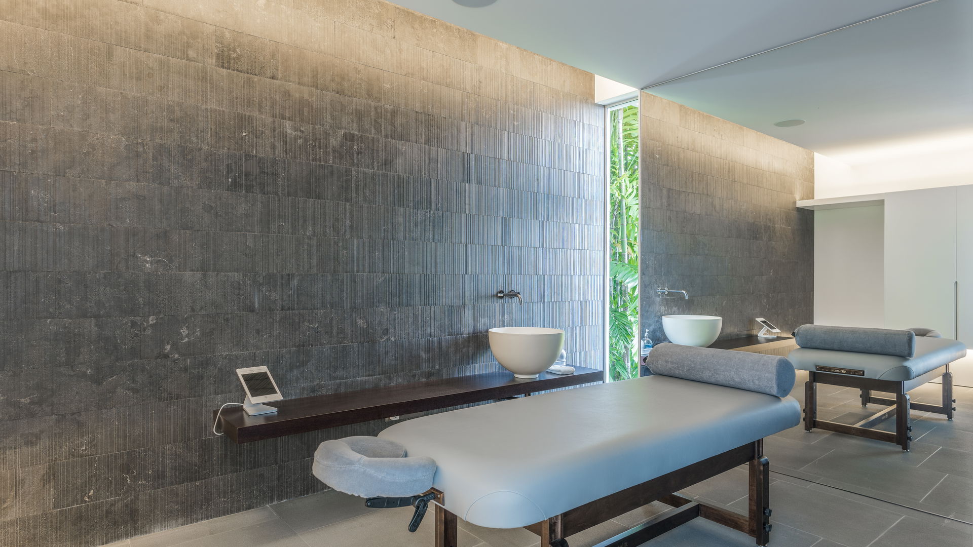 FITNESS & MASSAGE AREAS