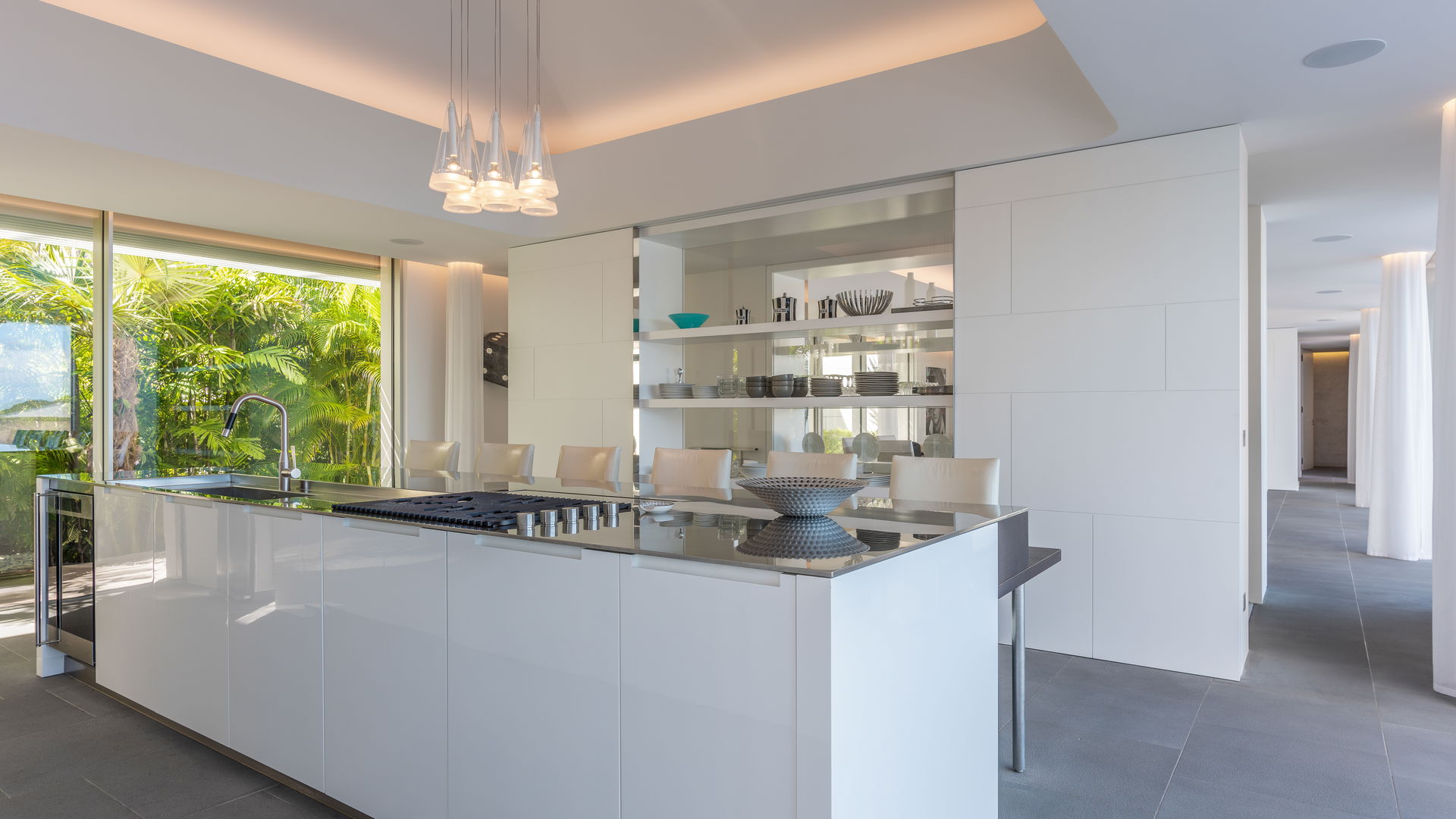 KITCHEN & DINING AREA