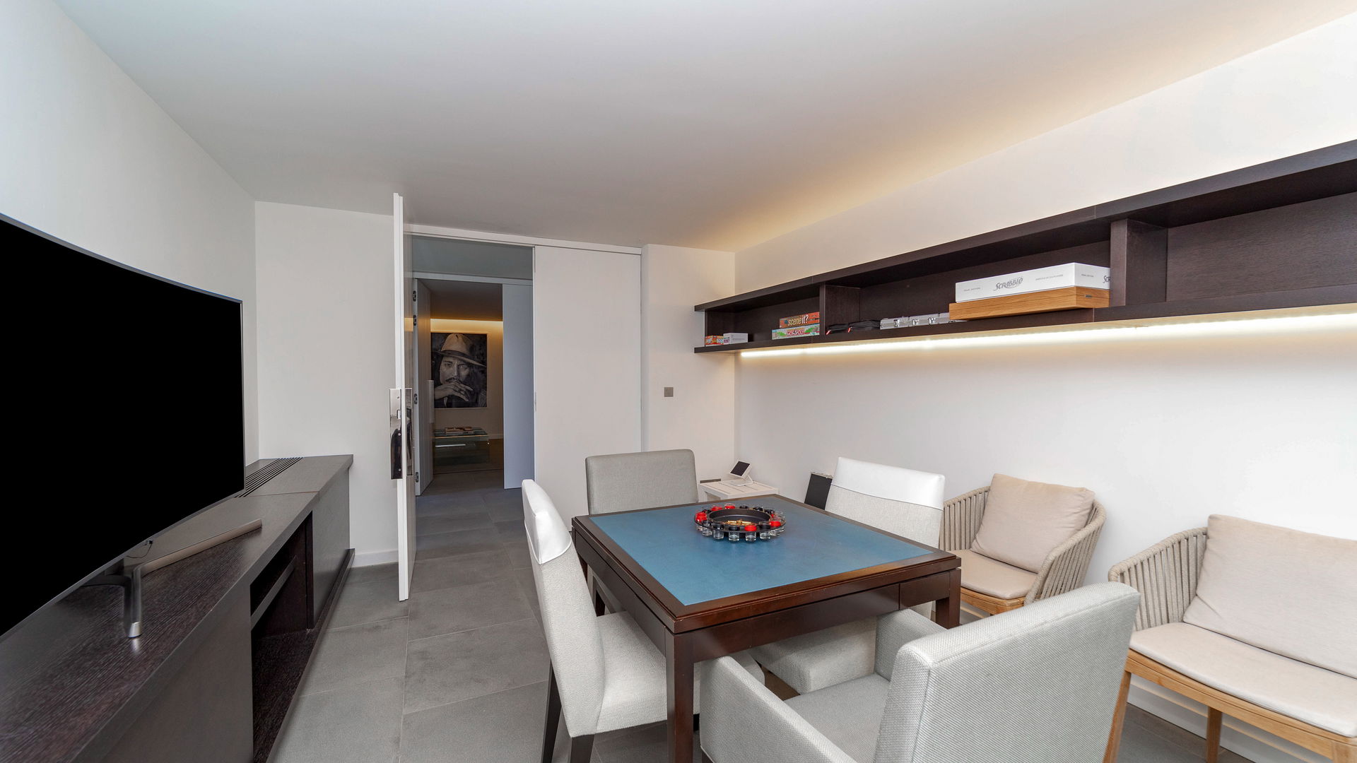 MEDIA & GAME ROOM