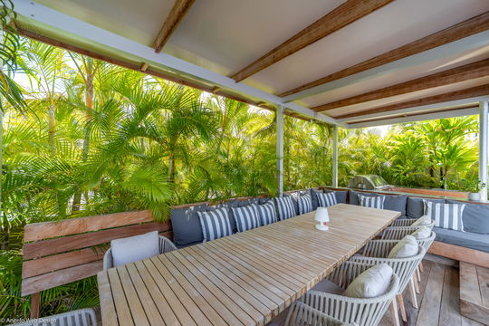 VILLA CIEL D'AZUR OUTDOOR DINING AREA 4