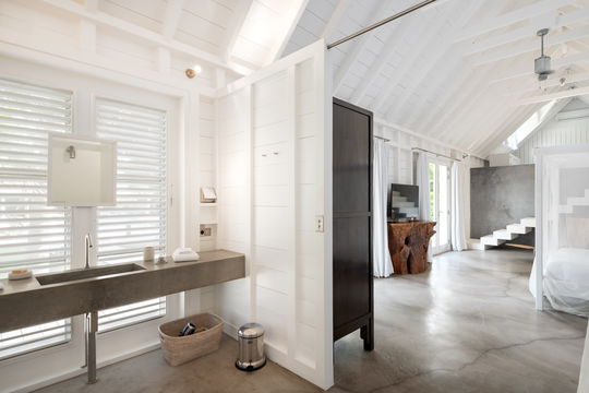 VILLA MANOIR DE LORIENT BEDROOM1 4